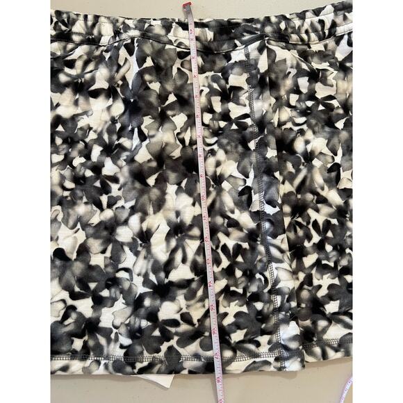 Isaac Mizrahi Soho Petite Quilted Knit Jacquard Skort PITCH BLACK NWOT SIZE 2XP - Picture 10 of 10